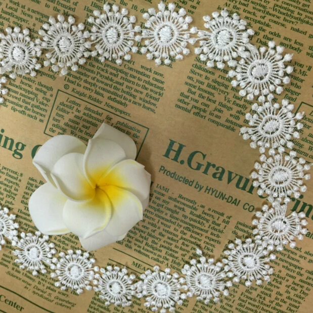 Hot Sale 3cm White Snowflake Costume Decor Water Soluble Lace Trimming High Quality Embroidered Sew DIY Craft African Cord Lace
Hot Sale 3cm White Snowflake Costume Decor Water Soluble Lace Trimming High Quality Embroidered Sew DIY Craft African Cord Lace