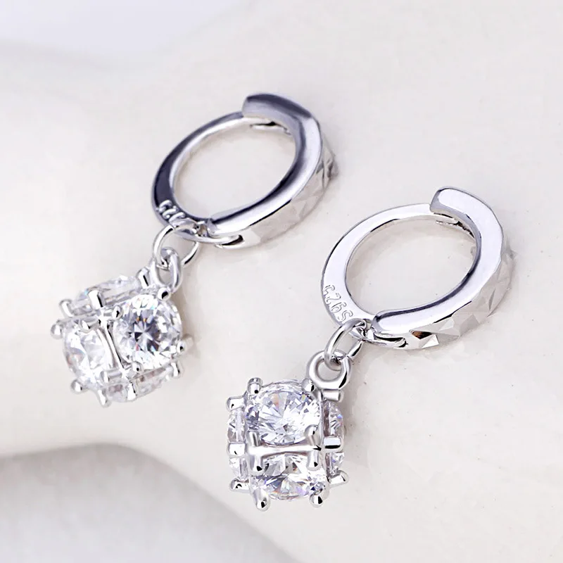 MEYRROYU Fashion Shiny 925 Sterling Silver Square Zircon Pendant Earrings Luxury Temperament Ladies Accessories
MEYRROYU Fashion Shiny 925 Sterling Silver Square Zircon Pendant Earrings Luxury Temperament Ladies Accessories