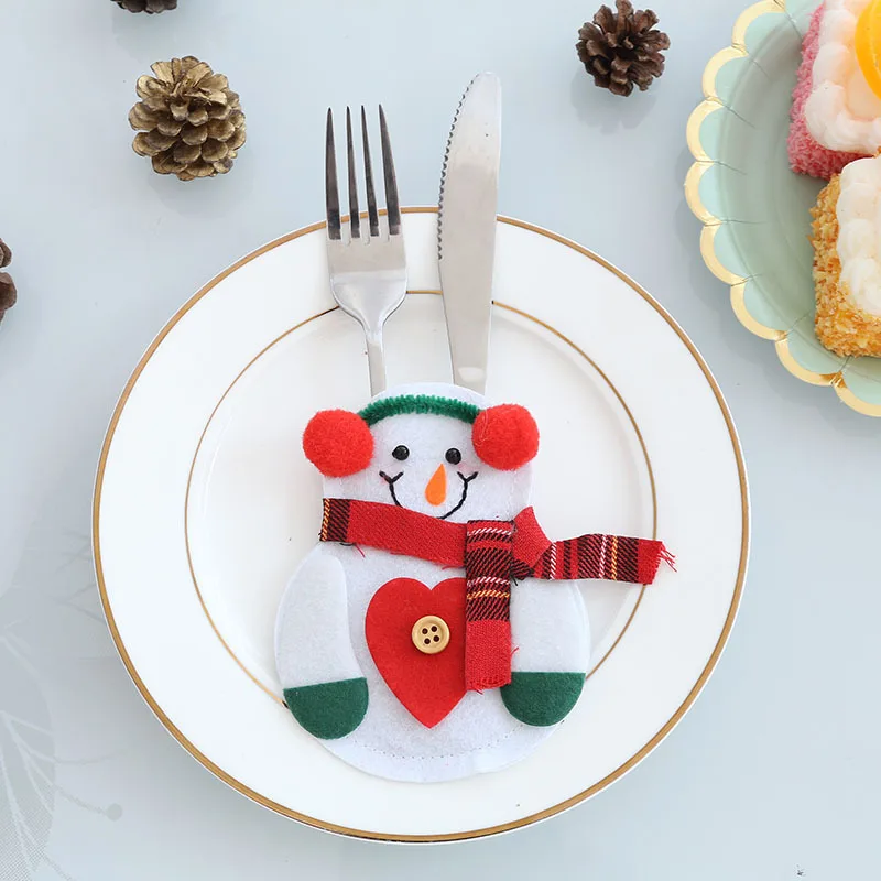 3pcs/bag Christmas decorations Christmas snowman cutlery bag Christmas tableware knife and fork set
3pcs/bag Christmas decorations Christmas snowman cutlery bag Christmas tableware knife and fork set