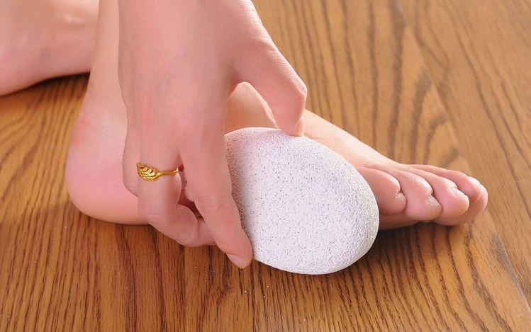 Feet Cleansing Massage Tools Double Foot Rub Grinding The Footbath Exfoliating Tool Machine Chamfer Calluses Pumice Volcano
Feet Cleansing Massage Tools Double Foot Rub Grinding The Footbath Exfoliating Tool Machine Chamfer Calluses Pumice Volcano