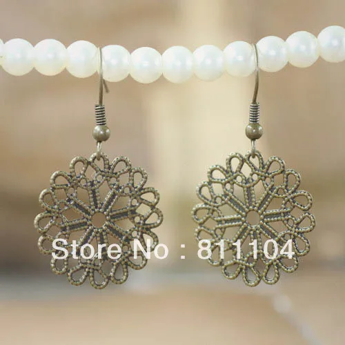 23mm Blank Flat Circle Filigree Pads Ear Clip Hook Earrings Cameo Settings Findings Crafts Antique bronze tone
23mm Blank Flat Circle Filigree Pads Ear Clip Hook Earrings Cameo Settings Findings Crafts Antique bronze tone