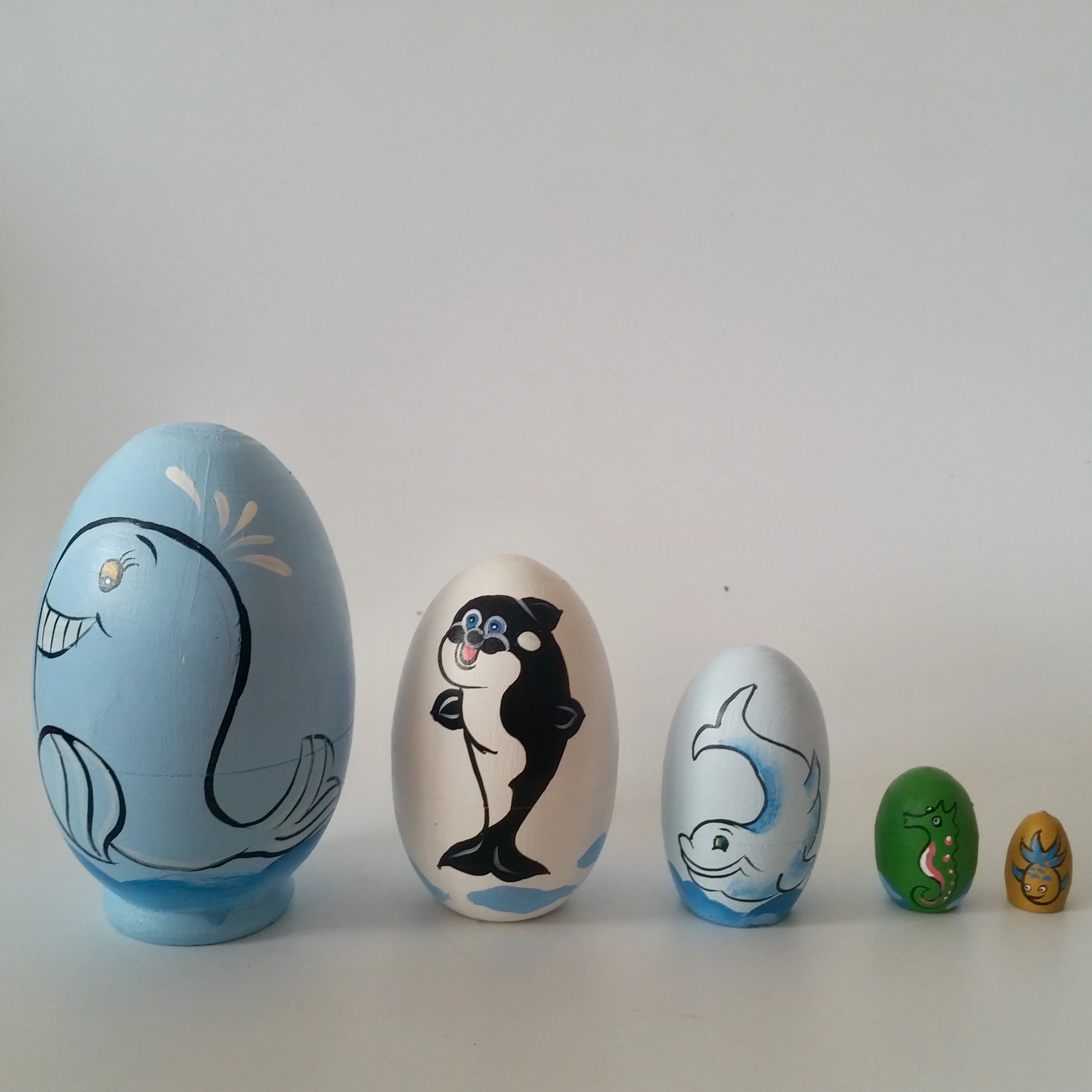 5 Layers Russian Creative Hand-painted Matryoshka Doll Personalized Marine Animals Whale Dolphin Drawings Funny Children Gift
5 Layers Russian Creative Hand-painted Matryoshka Doll Personalized Marine Animals Whale Dolphin Drawings Funny Children Gift