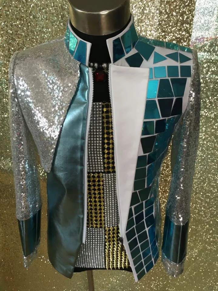 Fashion Men Sequins Mirrors Splice Slim Casual Jacket Male DJ Singer Stage Performance Prom Punk Ds Costumes Outerwear
Fashion Men Sequins Mirrors Splice Slim Casual Jacket Male DJ Singer Stage Performance Prom Punk Ds Costumes Outerwear
