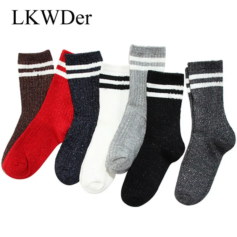 LKWDer 5 Pairs 2021 New Gold and Silver Silk Women Socks Striped Long Tube Female Socks Trend Kawaii College Wind Cotton Socks
LKWDer 5 Pairs 2021 New Gold and Silver Silk Women Socks Striped Long Tube Female Socks Trend Kawaii College Wind Cotton Socks