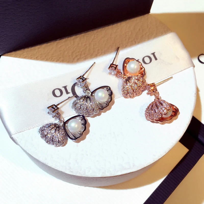 Utimtree New Design Women Natural Shell Stud Earrings Jewelry Cubic Zirconia Earring for Female Accessory
Utimtree New Design Women Natural Shell Stud Earrings Jewelry Cubic Zirconia Earring for Female Accessory