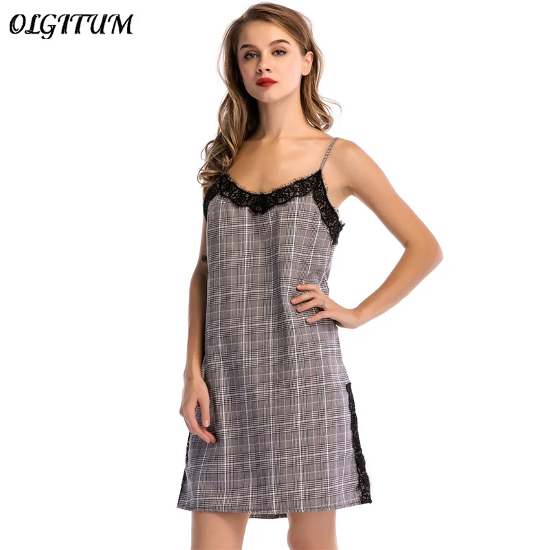 Summer New Plaid Sling Dress 2020 Fashion Sexy V Neck Lace Splice Strap Dress Women Backless MIDI Dress Nightclub/Club Wear
Summer New Plaid Sling Dress 2020 Fashion Sexy V Neck Lace Splice Strap Dress Women Backless MIDI Dress Nightclub/Club Wear