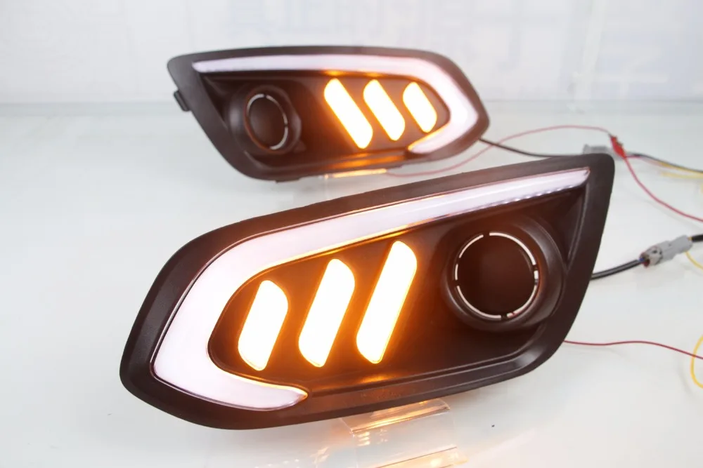 Osmrk led drl daytime running light for Ford Escort 2015-2017 with moving yellow turn signals and blue night running light
Osmrk led drl daytime running light for Ford Escort 2015-2017 with moving yellow turn signals and blue night running light