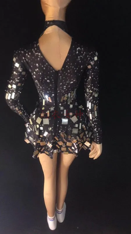 Shining Rhinestone Stage Dress Female Fashion Big Sequins Sexy Costume Women Outfits Singer Birthday Party Performance Dresses
Shining Rhinestone Stage Dress Female Fashion Big Sequins Sexy Costume Women Outfits Singer Birthday Party Performance Dresses