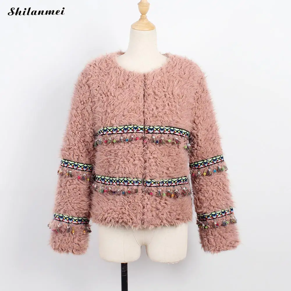 European Style Women Winter Jacket Imitation Lamp Faux Fur Coat Women 2018 Fashion Warm Winter Striped Soft Outerwear Short Coat
European Style Women Winter Jacket Imitation Lamp Faux Fur Coat Women 2018 Fashion Warm Winter Striped Soft Outerwear Short Coat