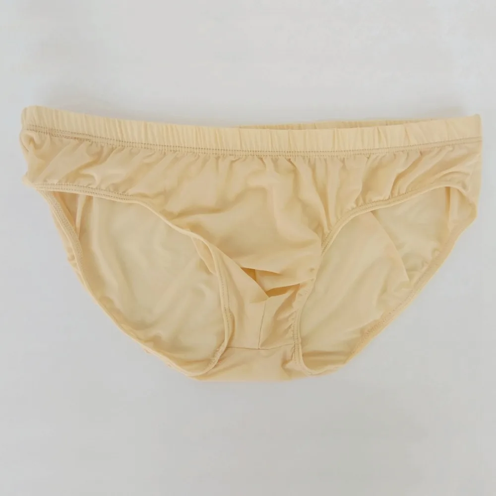 2017 new Trendy men's underwear men's sexy thin cool skating silk material beaches underwear pouch soft ice silk briefs
2017 new Trendy men's underwear men's sexy thin cool skating silk material beaches underwear pouch soft ice silk briefs