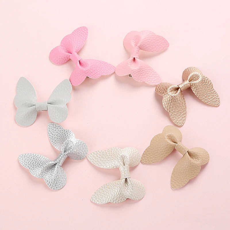 Cute Girls Pu Leather Bow Butterfly Hair Clips Fashion Candy Kids Girls Hairpins Spring Summer Hair Accessories For Baby Girls
Cute Girls Pu Leather Bow Butterfly Hair Clips Fashion Candy Kids Girls Hairpins Spring Summer Hair Accessories For Baby Girls