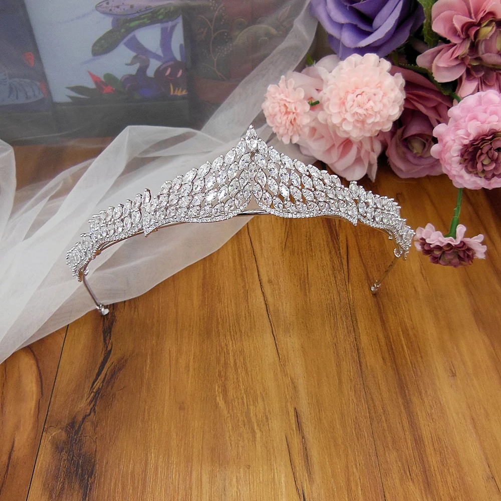 Princess Crown Headband Sparkling Zircon Tiara Bridal Tiaras And Crowns Wedding Hair Accessories Coroa De Novia WIGO1366
Princess Crown Headband Sparkling Zircon Tiara Bridal Tiaras And Crowns Wedding Hair Accessories Coroa De Novia WIGO1366