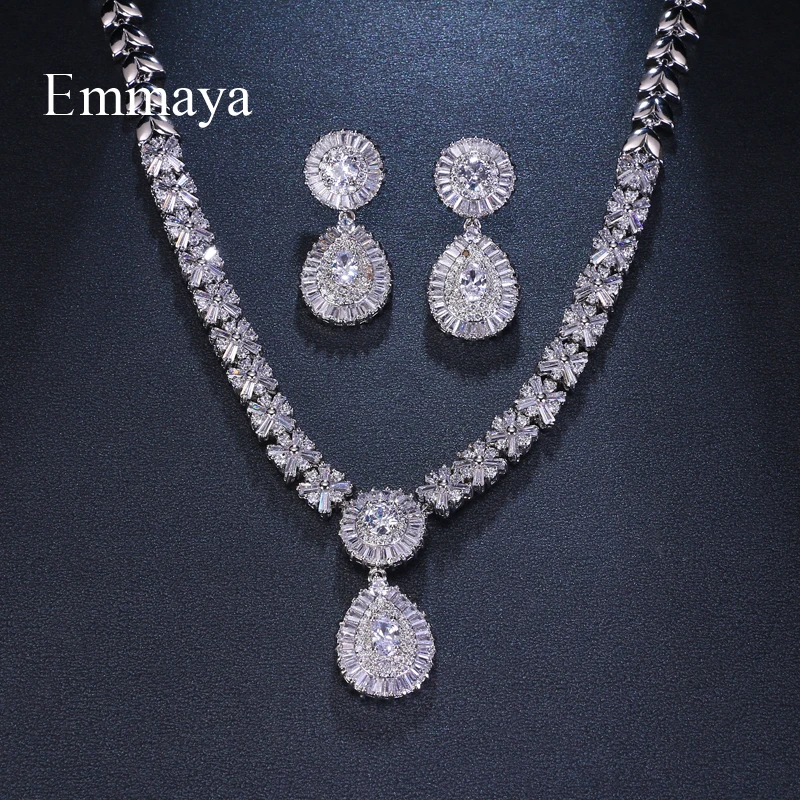 Emmaya Brand Charm Gorgeous Cubic Zircon White Gold Color New Crystal Earrings Necklace Set For Women Bride Jewelry Gift
Emmaya Brand Charm Gorgeous Cubic Zircon White Gold Color New Crystal Earrings Necklace Set For Women Bride Jewelry Gift
