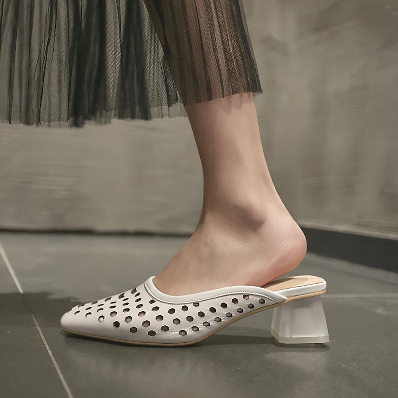 Women shoes Summer Style Cut-outs Slippers Woman real leather high Heels Sandal Femal Comfortable Sandals size 40 41 42
Women shoes Summer Style Cut-outs Slippers Woman real leather high Heels Sandal Femal Comfortable Sandals size 40 41 42