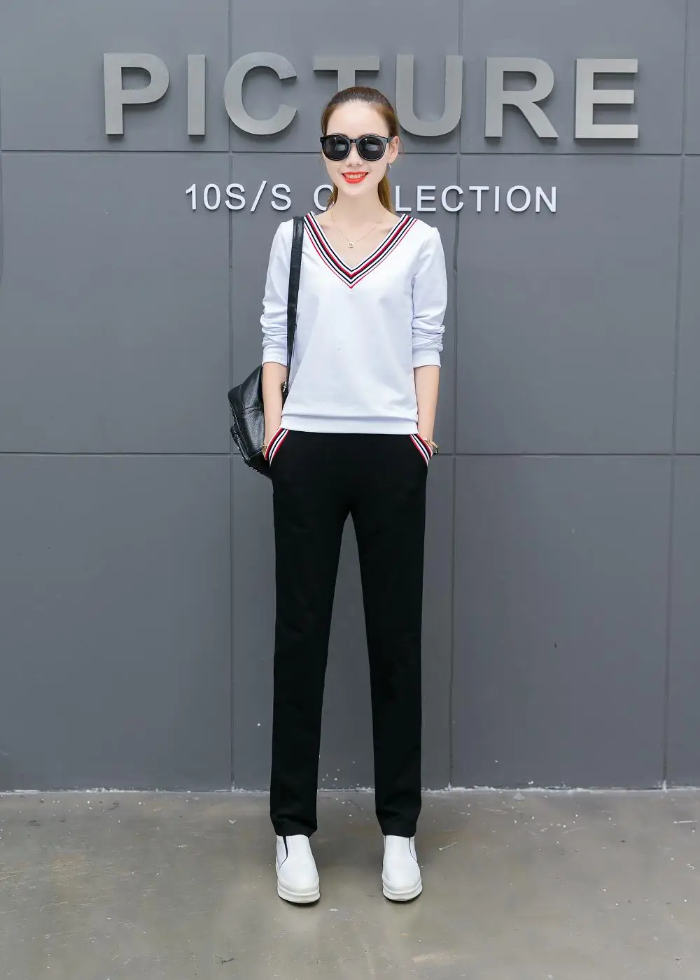 New spring outfit women v-neck pullover sweatshirt of long-sleeve black trousers clothing set two-piece casual suits M-3XL
New spring outfit women v-neck pullover sweatshirt of long-sleeve black trousers clothing set two-piece casual suits M-3XL