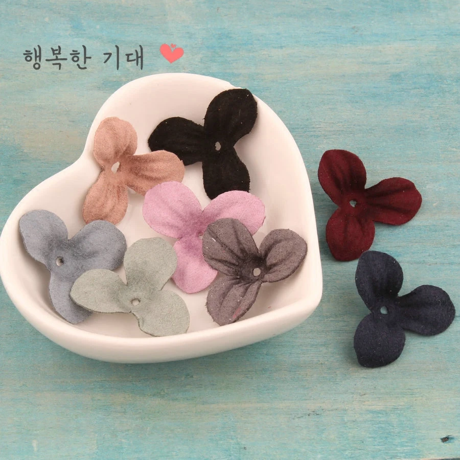 New Arrival 50PCS 28MM handmade Ultra Fiber Floral Fabric Button Craft Patch Sticker Fit Garment/Girls Hair Jewelry Decor 50PCS
New Arrival 50PCS 28MM handmade Ultra Fiber Floral Fabric Button Craft Patch Sticker Fit Garment/Girls Hair Jewelry Decor 50PCS