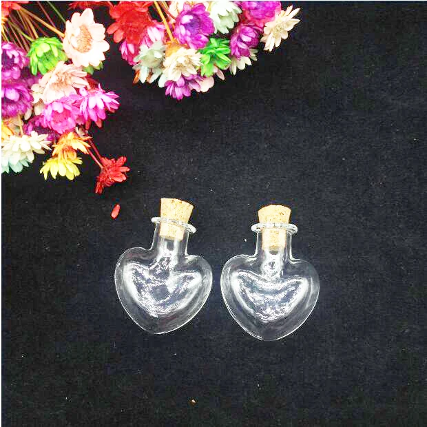 10pcs/lot sweet heart Mini Empty Wishing Bottle vial Pendants Perfume essential oil Cork Plug Glass Hand-Blown jewelry Necklace
10pcs/lot sweet heart Mini Empty Wishing Bottle vial Pendants Perfume essential oil Cork Plug Glass Hand-Blown jewelry Necklace