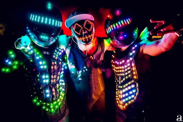 LED costumes dance stage props fluorescence luminous electro-optic nightclub bar custom-made
LED costumes dance stage props fluorescence luminous electro-optic nightclub bar custom-made