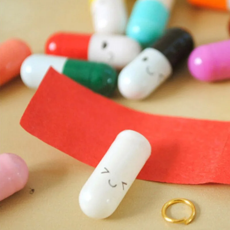50 pcs/lot Love Blank Message Capsule Envelope Letter Paper for Children Pill Capsule Message Letter Kawaii Emoticon Smile Pill
50 pcs/lot Love Blank Message Capsule Envelope Letter Paper for Children Pill Capsule Message Letter Kawaii Emoticon Smile Pill