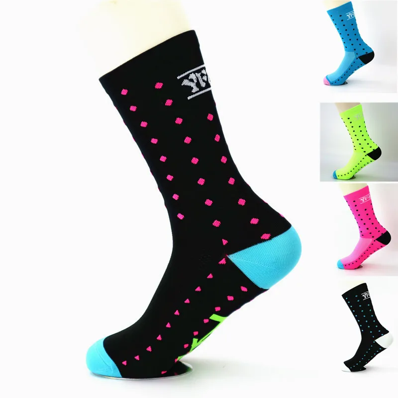 YF&TT High quality Professional brand sport socks Breathable Road Bicycle Socks Outdoor Sports Racing Cycling Socks
YF&TT High quality Professional brand sport socks Breathable Road Bicycle Socks Outdoor Sports Racing Cycling Socks
