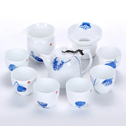 Hand-painted Blue And White Ceramic Kung Fu Tea Set Gaiwan White Porcelain Teapot Cover Bowl Teacup 6 People Home Gift Box Set
Hand-painted Blue And White Ceramic Kung Fu Tea Set Gaiwan White Porcelain Teapot Cover Bowl Teacup 6 People Home Gift Box Set