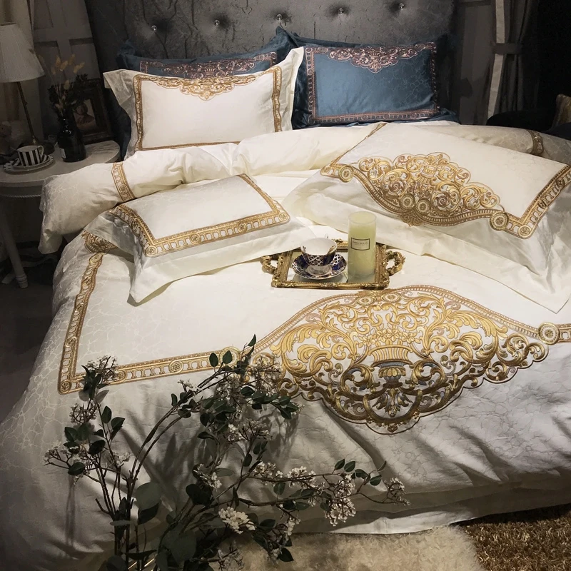 120S Egyptian Cotton white gold Embroidery Luxury Bedding Set 4pcs King Queen Wedding Bed Sheet Cover set Duvet Cover Pillowcase
120S Egyptian Cotton white gold Embroidery Luxury Bedding Set 4pcs King Queen Wedding Bed Sheet Cover set Duvet Cover Pillowcase