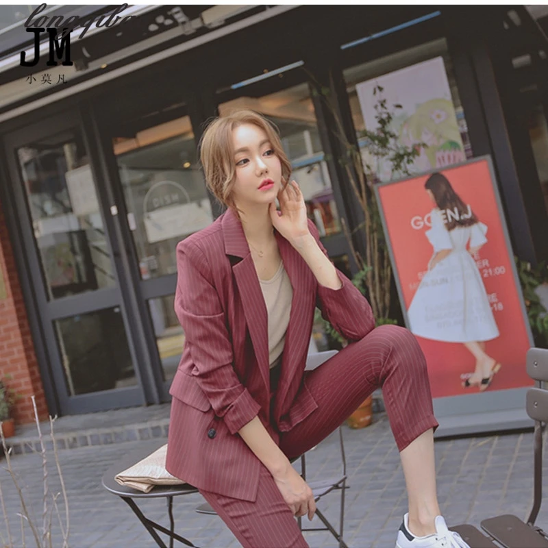 Spring and autumn women's new Korean version of loose striped suit jacket + leisure Ankle-Length pants Two pieces / sets TB7523
Spring and autumn women's new Korean version of loose striped suit jacket + leisure Ankle-Length pants Two pieces / sets TB7523