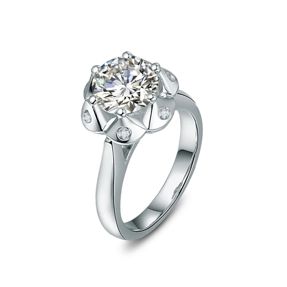 Фото Женское кольцо с искусственным бриллиантом искусственное из стерлингового