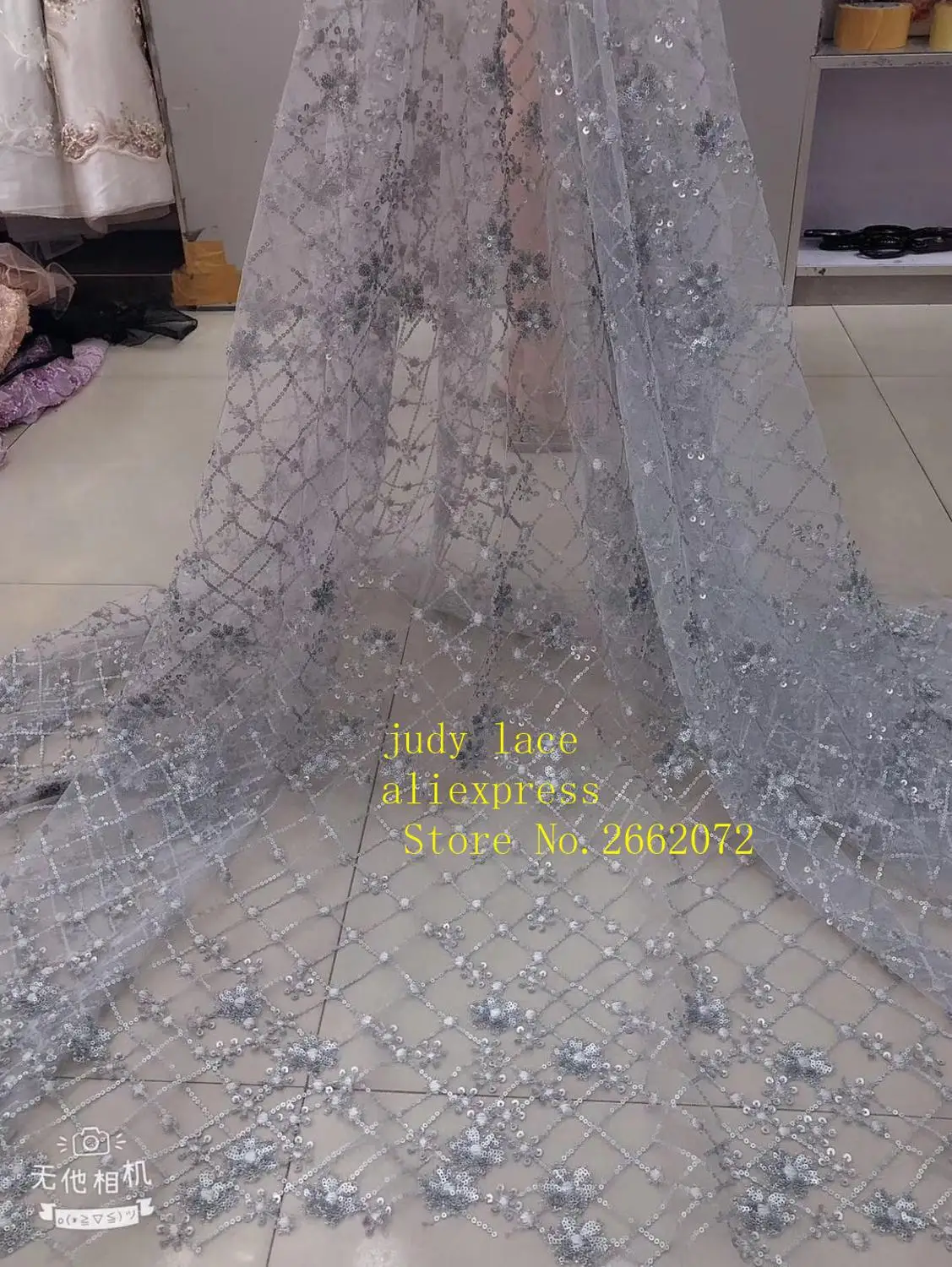 5yards/bag 4 - color mesh eyes embroidered high-grade French fabric sequins used in wedding fashion stage GY27#
5yards/bag 4 - color mesh eyes embroidered high-grade French fabric sequins used in wedding fashion stage GY27#