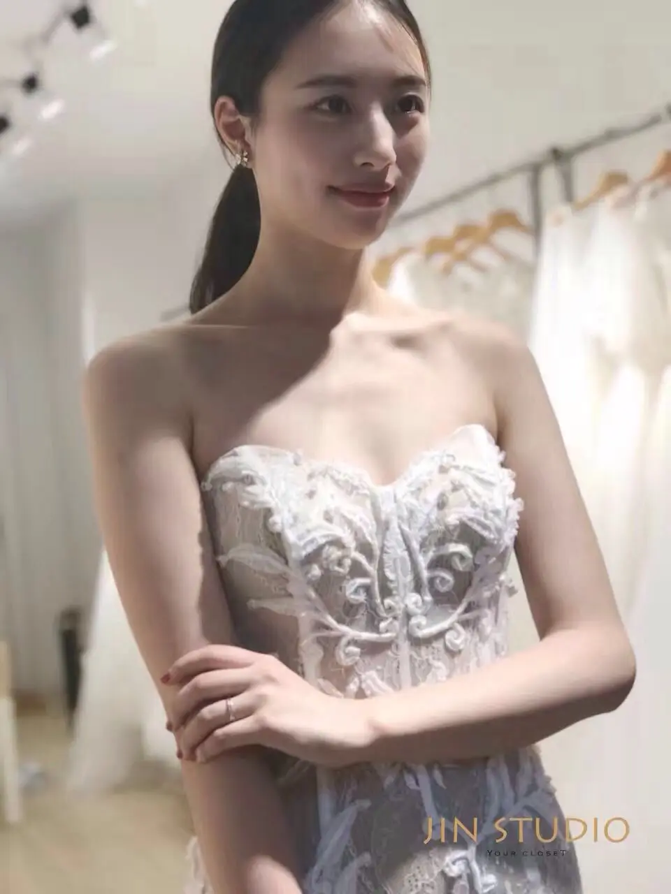 Vestido de festa longo New Mermaid Evening Dress 2020 Sweetheart Sleeveless Court Train Lace Long Prom Dresses Lace Up Back
Vestido de festa longo New Mermaid Evening Dress 2020 Sweetheart Sleeveless Court Train Lace Long Prom Dresses Lace Up Back