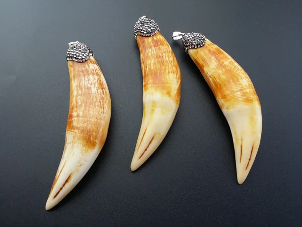 5Pcs Druzy Simulated Tiger Teeth Paved crystal rhinestones elegant Tiger teeth pendant for DIY jewelry making PD12
5Pcs Druzy Simulated Tiger Teeth Paved crystal rhinestones elegant Tiger teeth pendant for DIY jewelry making PD12