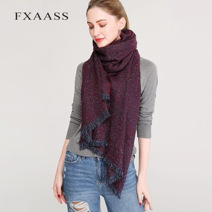 FXAASS New Autumn/Winter Woolen Shawl Fashion Women Large Scarf Luxury Tassel Cashmere Scarves Couple Solid Pashmina Wholesale
FXAASS New Autumn/Winter Woolen Shawl Fashion Women Large Scarf Luxury Tassel Cashmere Scarves Couple Solid Pashmina Wholesale