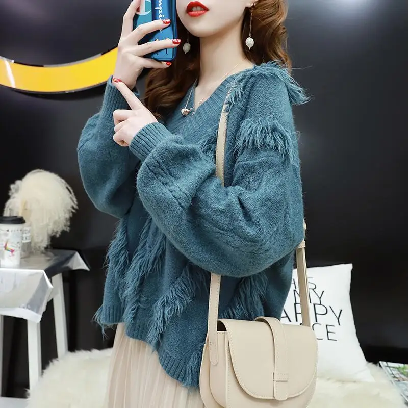 2022 Autumn Winter V Neck Women Sweaters And Pullovers Korean Tassel Long Sleeve Sweater Loose Knitted Warm Jumper
2022 Autumn Winter V Neck Women Sweaters And Pullovers Korean Tassel Long Sleeve Sweater Loose Knitted Warm Jumper
