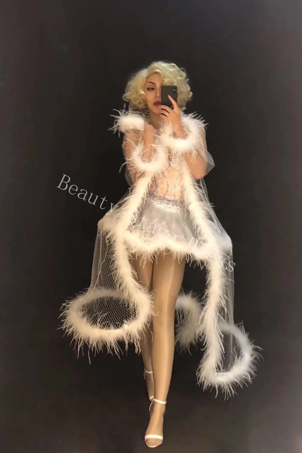 2019 Glisten Rhinestones White Feather Dress Birthday Celebrate Dress Nightclub Party Singer Costume Dance Show 2 Piece Outfit
2019 Glisten Rhinestones White Feather Dress Birthday Celebrate Dress Nightclub Party Singer Costume Dance Show 2 Piece Outfit