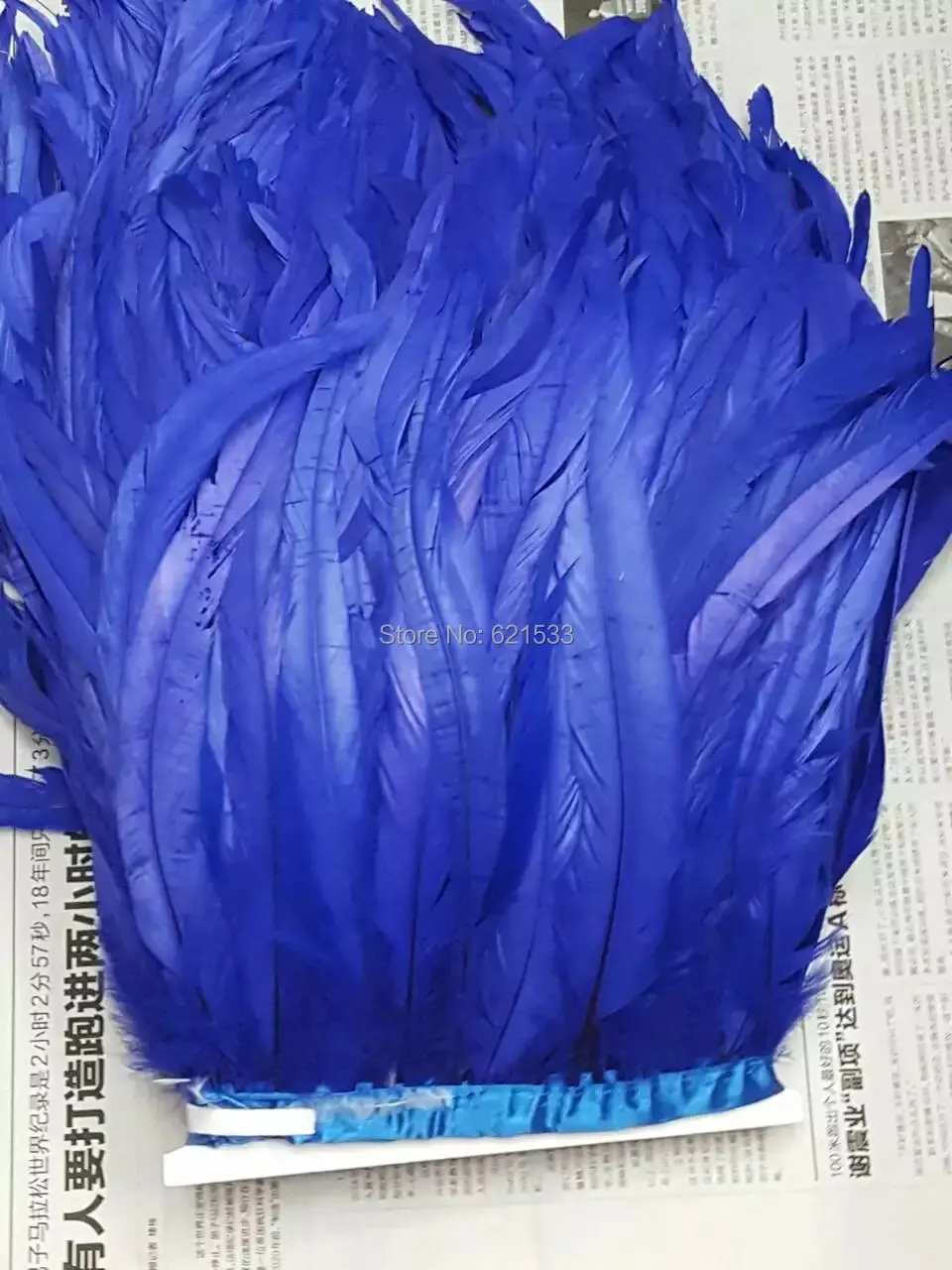 Rooster/Coque Tail feather fringe of Royal Blue color 10 meters trim approx 30-35cm in width
Rooster/Coque Tail feather fringe of Royal Blue color 10 meters trim approx 30-35cm in width