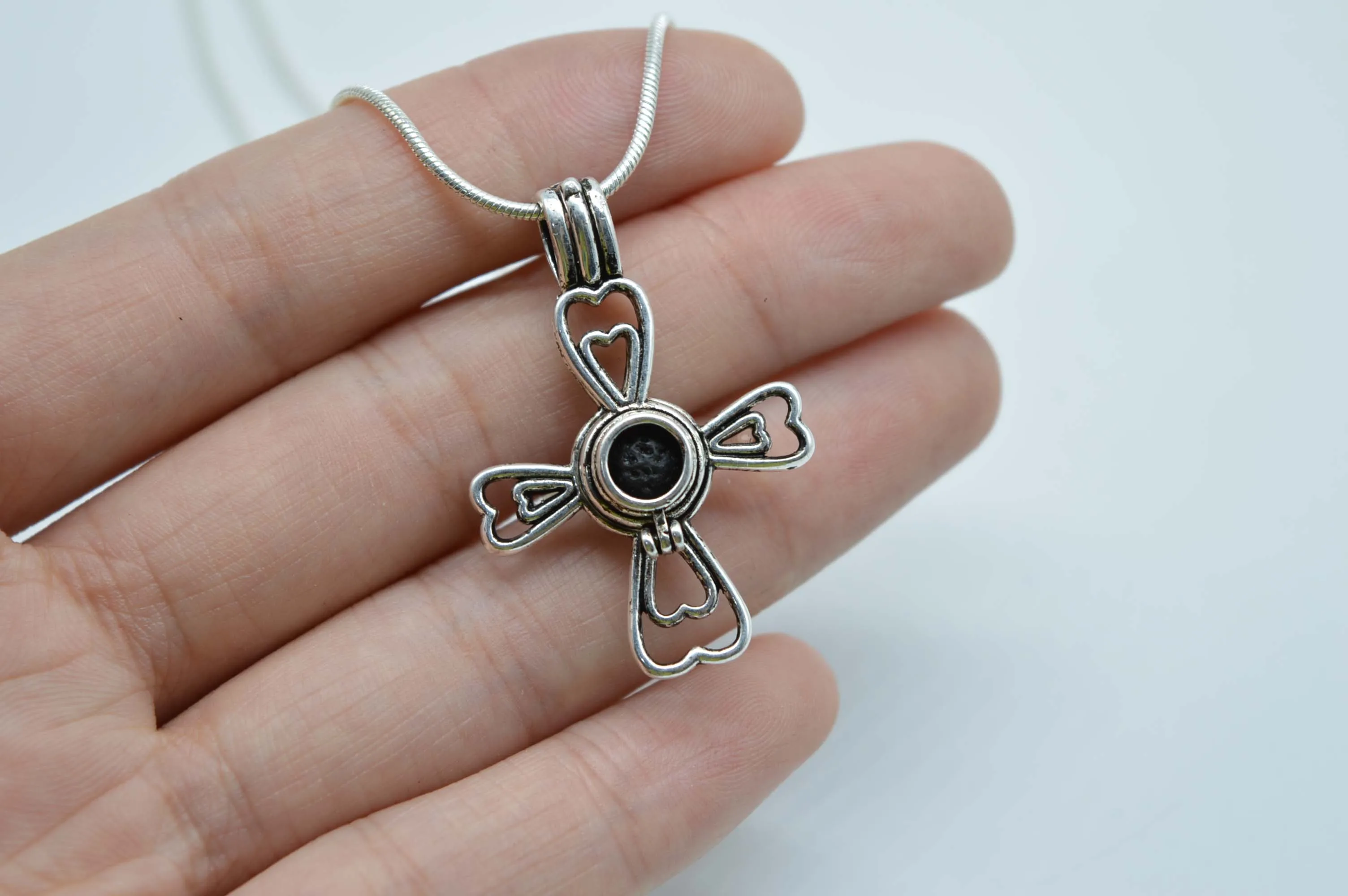 10pcs Lava Stone Cross Love Essential Oil Diffuser Necklace Aromthraphy Lockets 16mm Necklace Jewelry XSH446
10pcs Lava Stone Cross Love Essential Oil Diffuser Necklace Aromthraphy Lockets 16mm Necklace Jewelry XSH446