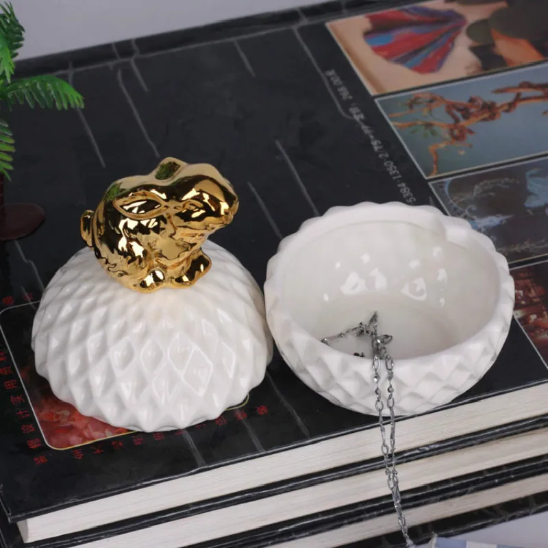 Pink and White Cute Animals ceramic jewelry boxes Wedding Ring Trinket Box with Crystal Earring Jewelry Storage Box Gift Crafts
Pink and White Cute Animals ceramic jewelry boxes Wedding Ring Trinket Box with Crystal Earring Jewelry Storage Box Gift Crafts