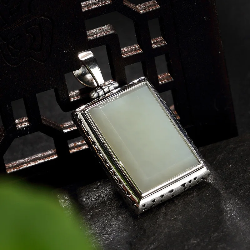 2018 New silver S925 pure silver antique mosaic and jade White Jade Jadeite square lady's high-end sweater chain pendant
2018 New silver S925 pure silver antique mosaic and jade White Jade Jadeite square lady's high-end sweater chain pendant