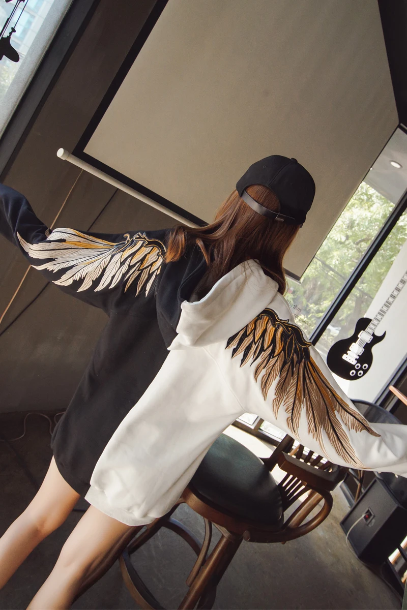 Wings Embroidered with Cap Hoodie Clothes Female Lovers Tide Fashion Brand Student Bf Wind Fashion Hooded Sweatshirts Hoodies
Wings Embroidered with Cap Hoodie Clothes Female Lovers Tide Fashion Brand Student Bf Wind Fashion Hooded Sweatshirts Hoodies