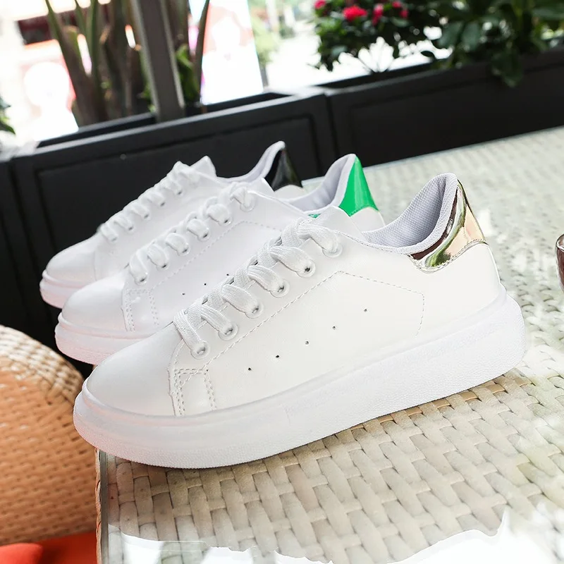 2018 woman fashion vulcanized shoes platform PU leather classic cotton women lace-up white winter shoes sneakers
2018 woman fashion vulcanized shoes platform PU leather classic cotton women lace-up white winter shoes sneakers