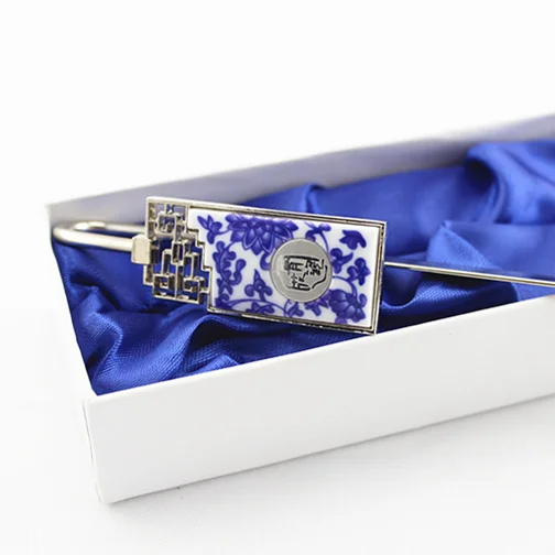 Chinese Blue And White Porcelain Veneer Metal Bookmarks With Hard-boxed Boxes Send Gifts To Teacher Abroad Teacher Gift bookmark
Chinese Blue And White Porcelain Veneer Metal Bookmarks With Hard-boxed Boxes Send Gifts To Teacher Abroad Teacher Gift bookmark