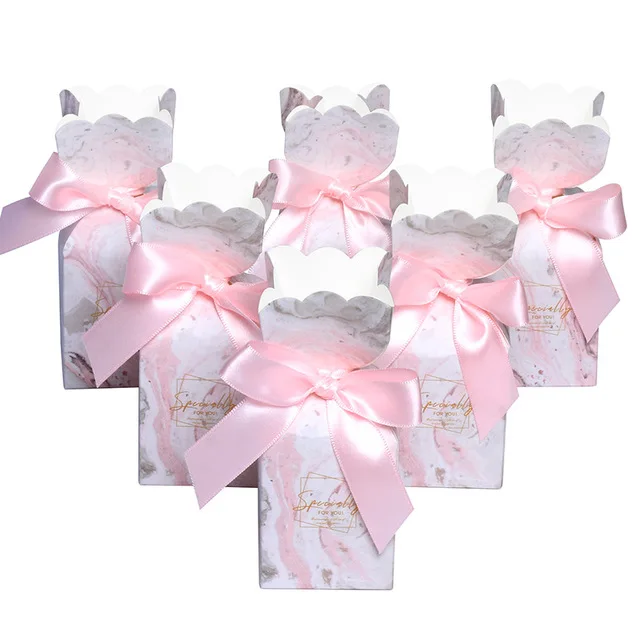 Itschy 50pcs/lot 5x5x12.5CM Candy Box with ribbon chocolate gift boxes wedding souvenirs for guests wedding favors and gifts
Itschy 50pcs/lot 5x5x12.5CM Candy Box with ribbon chocolate gift boxes wedding souvenirs for guests wedding favors and gifts
