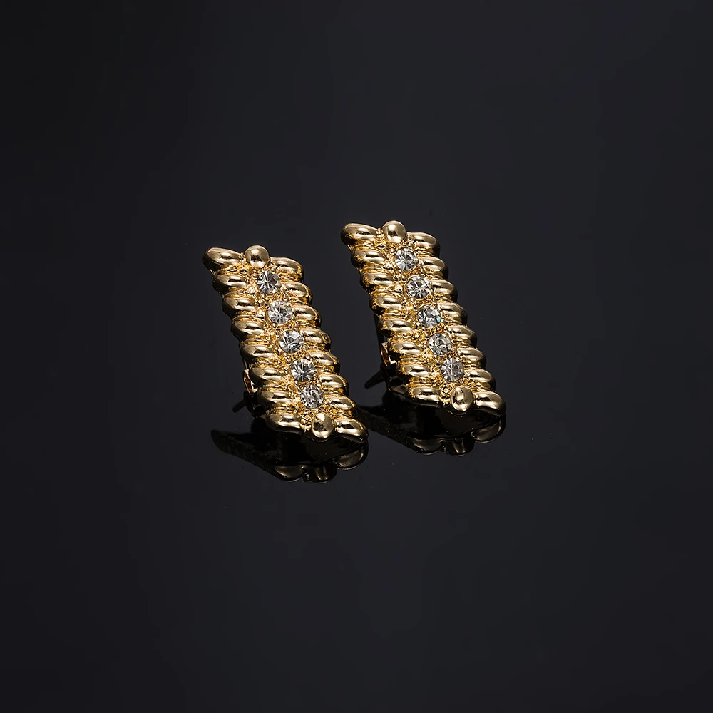 MUKUN Nigerian Wedding woman accessories jewelry set Fashion African Bead Jewelry Set Brand Dubai Big Gold Color Jewelry Sets
MUKUN Nigerian Wedding woman accessories jewelry set Fashion African Bead Jewelry Set Brand Dubai Big Gold Color Jewelry Sets