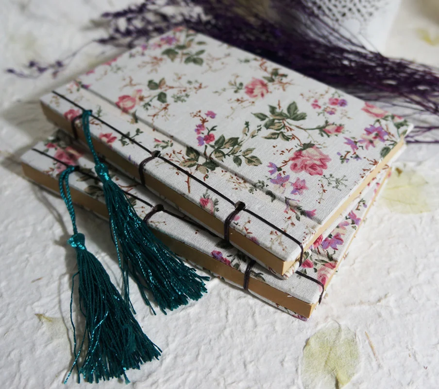 Vintage Handmade Line Up Cloth Notebook Crayon Cute Rose Flower Notepad Creative School Office Stationery
Vintage Handmade Line Up Cloth Notebook Crayon Cute Rose Flower Notepad Creative School Office Stationery