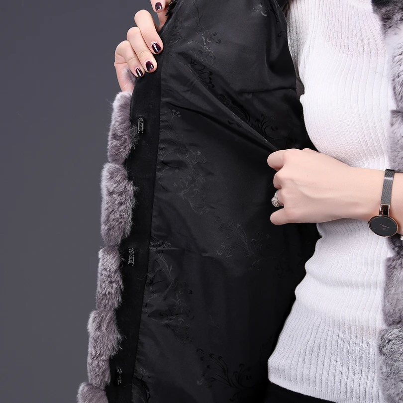 2020 new spring real Rex Rabbit fur coat jacket detachable sleeve fashion women natural fur coat thick warm fur street style 
2020 new spring real Rex Rabbit fur coat jacket detachable sleeve fashion women natural fur coat thick warm fur street style