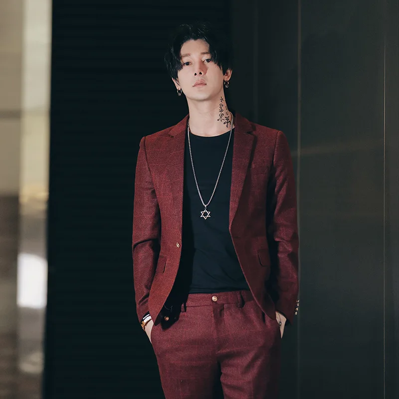 Custom 2019 Spring and Summer New Long Sleeve Business Formal Blazers Suit Set Korean Slim Fit Men Plaid Wedding Suits With Pant 
Custom 2019 Spring and Summer New Long Sleeve Business Formal Blazers Suit Set Korean Slim Fit Men Plaid Wedding Suits With Pant