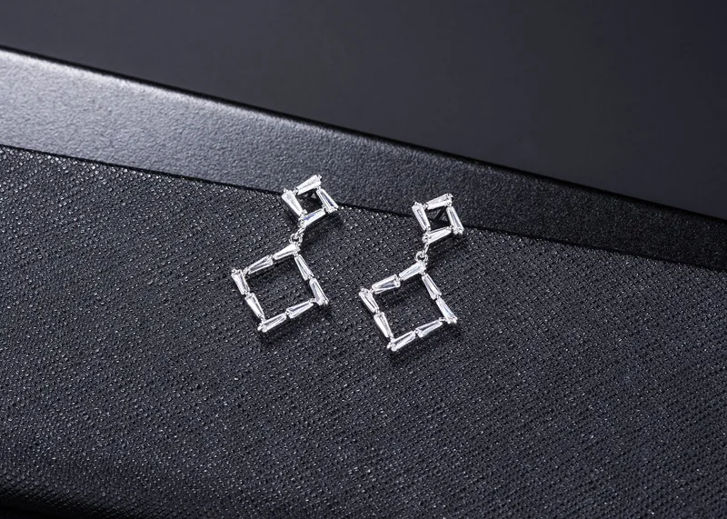 High Quality Luxury Zircon Geometric Square Earrings 925 Sterling Silver Stud Earrings Jewelry Pendientes Brincos
High Quality Luxury Zircon Geometric Square Earrings 925 Sterling Silver Stud Earrings Jewelry Pendientes Brincos