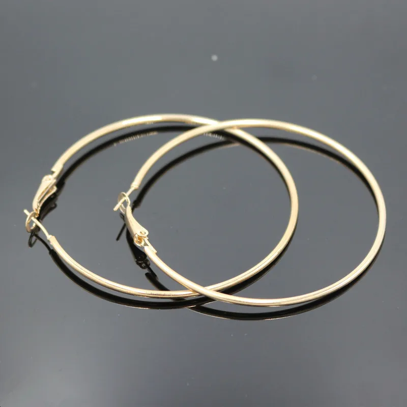 ES2066 Sexy Exaggerated Big Hoop Earrings For Women Fashion Jewelry Circle Earring Brincos pendientes mujer European & American
ES2066 Sexy Exaggerated Big Hoop Earrings For Women Fashion Jewelry Circle Earring Brincos pendientes mujer European & American