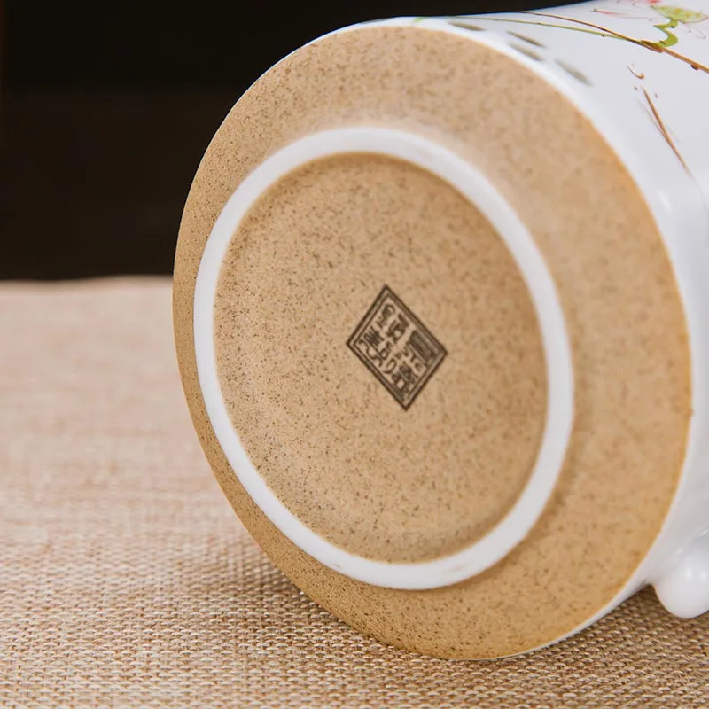 380ml Jingdezhen Ceramic Porcelain Teacup with Lid Filter Tea Mug Office Tea Milk Coffee Tea Cup Hand Painted Lotus Pattern Mugs
380ml Jingdezhen Ceramic Porcelain Teacup with Lid Filter Tea Mug Office Tea Milk Coffee Tea Cup Hand Painted Lotus Pattern Mugs