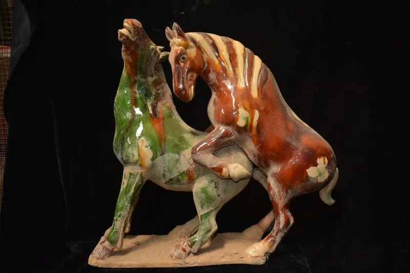 Collectable Qing Dynasty Chinese Pottery *Horse Three Color *San Cai*,Horse making love,free shipping
Collectable Qing Dynasty Chinese Pottery *Horse Three Color *San Cai*,Horse making love,free shipping